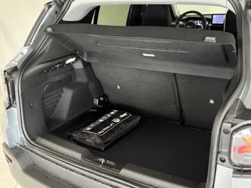 Car image 33