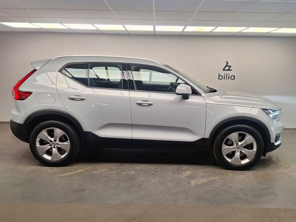 Volvo XC40 B4 R AWD Momentum 147 kW image number 3