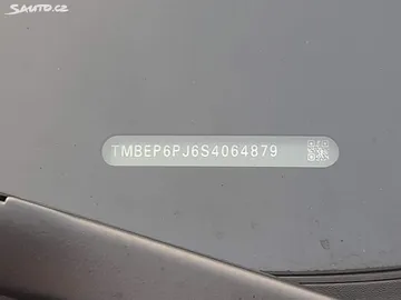 Car image 30