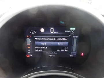 Car image 29