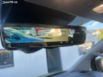 Car image 40