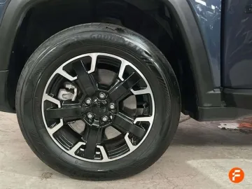 Car image 32