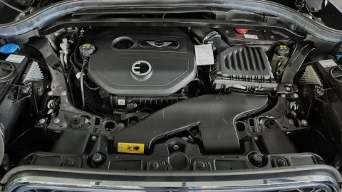 Car image 29