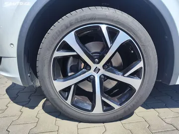 Car image 37