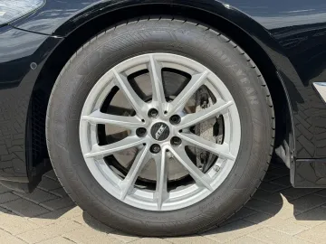 Car image 31