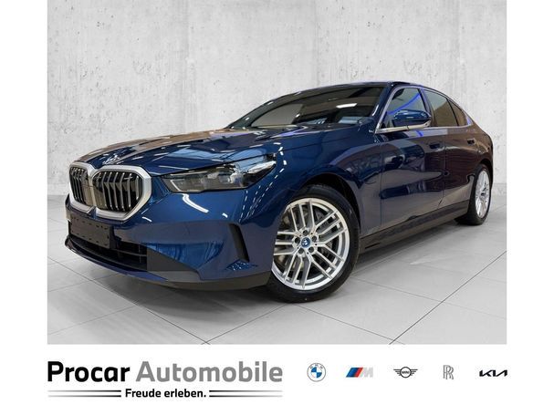 BMW 550 e xDrive 360 kW image number 1