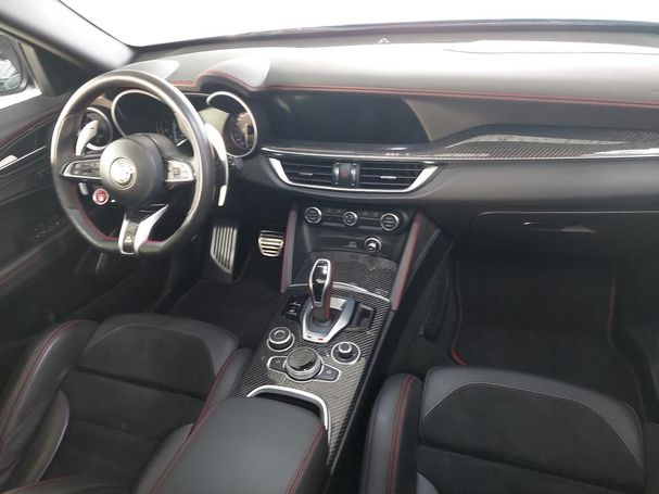 Alfa Romeo Stelvio V6 2.9 Bi-Turbo Quadrifoglio 375 kW image number 9