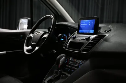 Car image 30