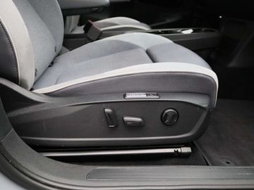 Car image 36