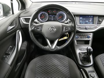 Car image 16