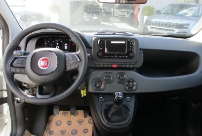Car image 5
