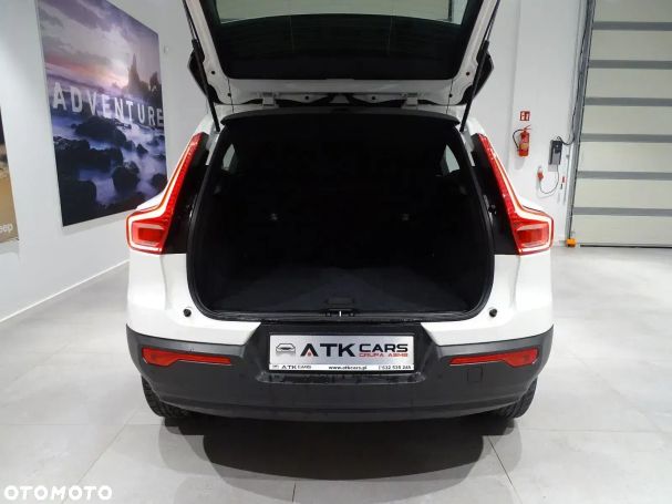 Volvo XC40 T3 120 kW image number 11