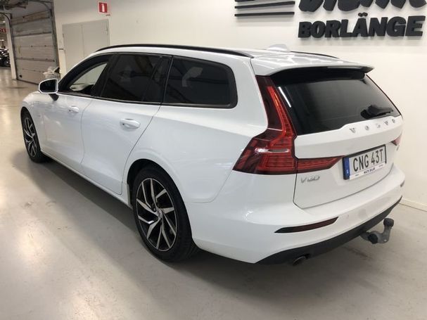 Volvo V60 T8 AWD Momentum 288 kW image number 4