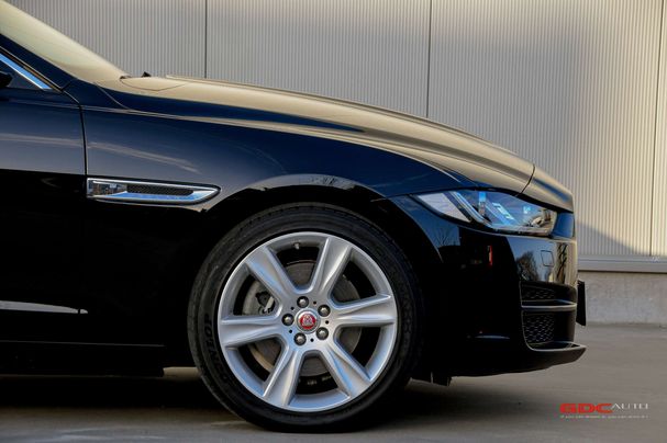 Jaguar XE 132 kW image number 16