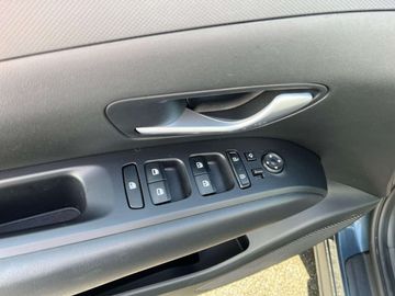 Car image 33