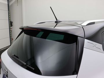 Car image 32