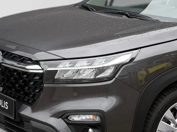 Car image 21