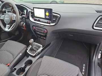 Car image 22