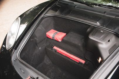 Car image 26