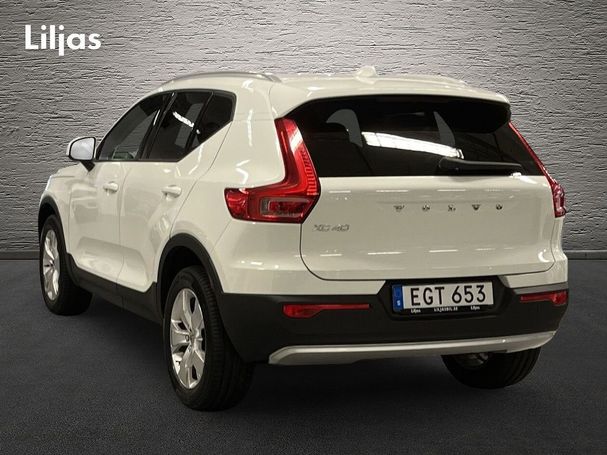 Volvo XC40 T2 Momentum 95 kW image number 3