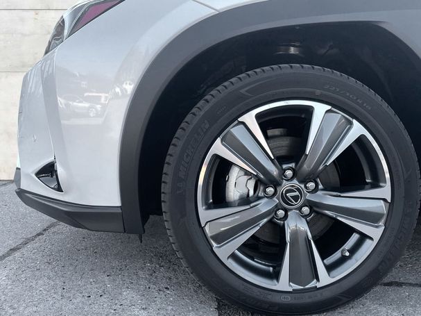 Lexus UX 300e 150 kW image number 6