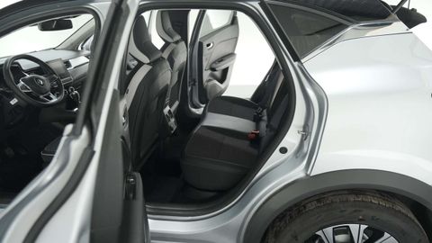 Car image 38