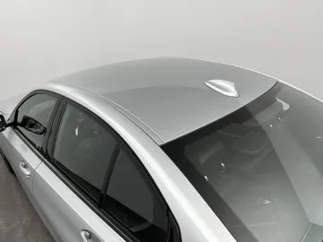 Car image 34