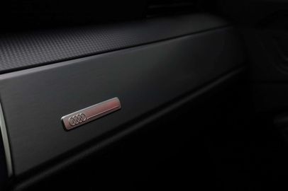 Car image 36