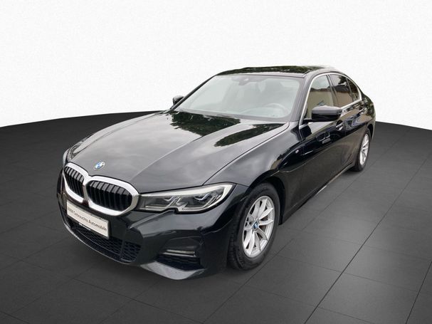 BMW 320i M Sport 135 kW image number 1