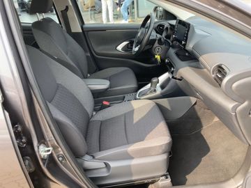 Car image 11