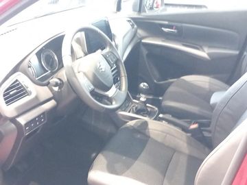 Car image 12