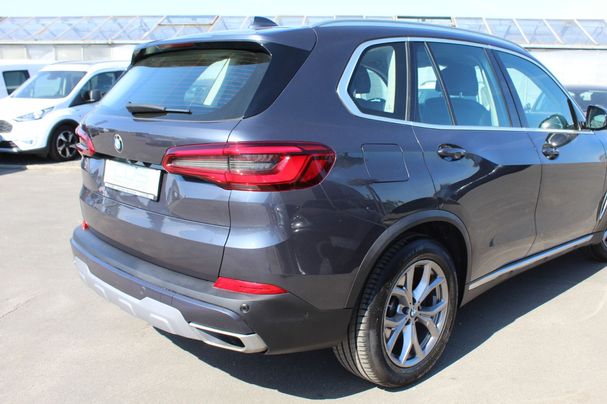 BMW X5 xDrive 195 kW image number 2