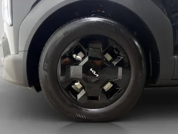 Car image 29