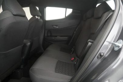 Car image 15