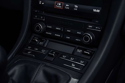 Car image 37