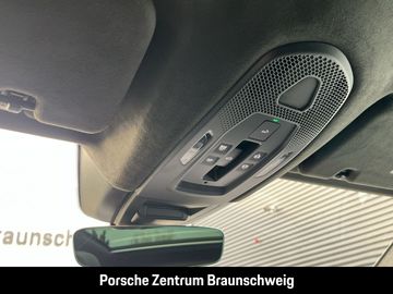 Car image 35