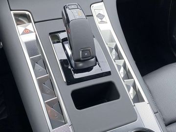 Car image 36