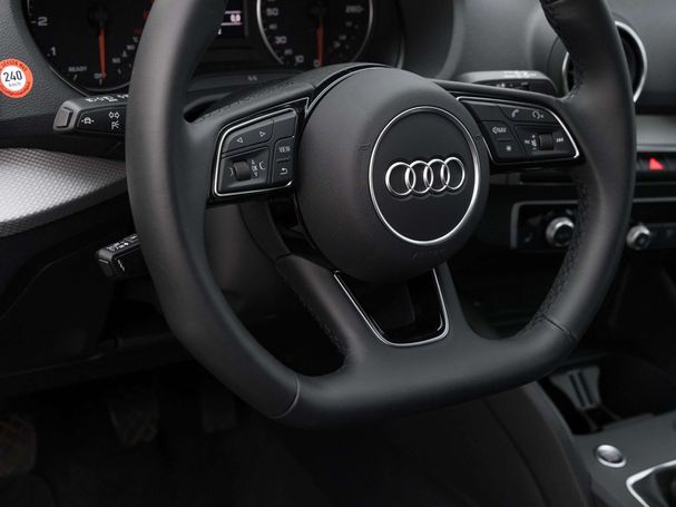 Audi Q2 35 TFSI S-line 110 kW image number 11