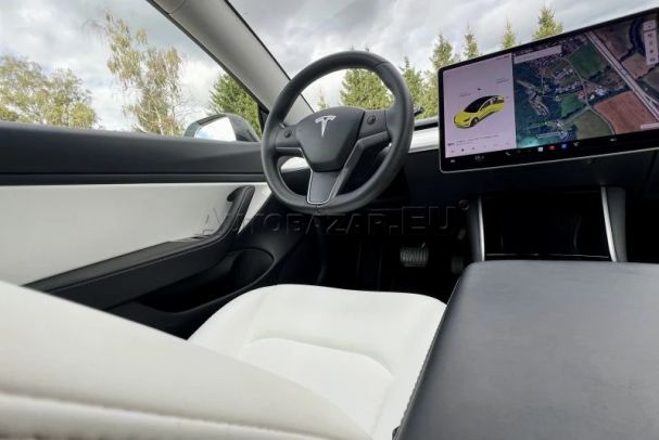 Tesla Model 3 Long Range AWD Dual Motor 258 kW image number 20