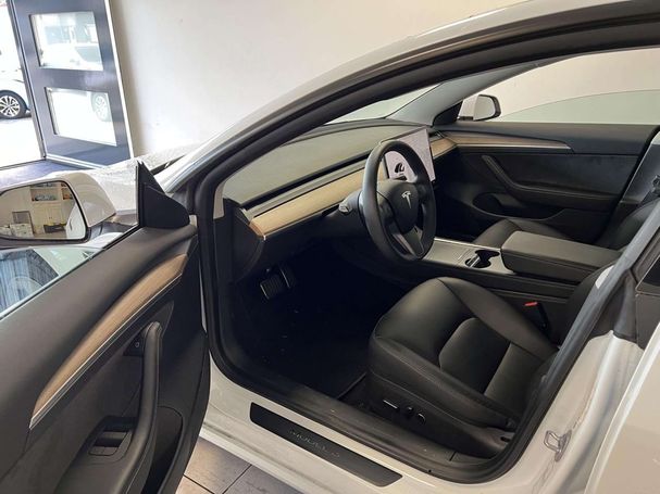 Tesla Model 3 60 Plus 175 kW image number 7