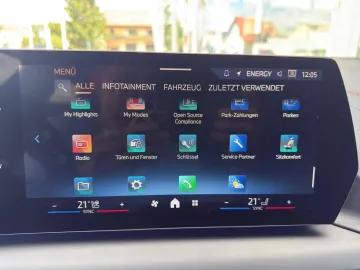 Car image 35