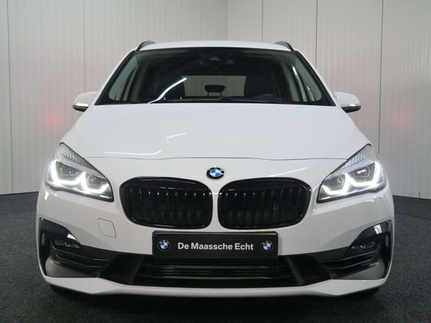 BMW 220i Gran Tourer 141 kW image number 2