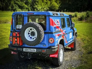 Car image 23