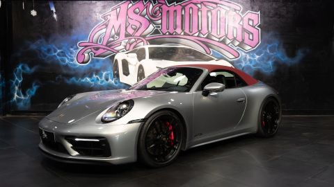 Car image 3