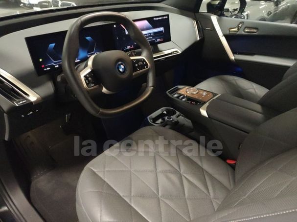 BMW iX xDrive40 Pro 385 kW image number 8