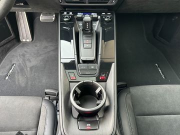 Car image 28