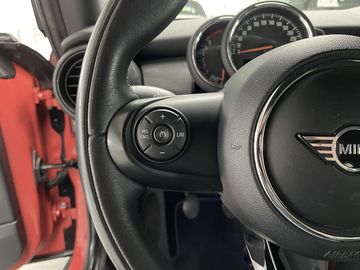 Car image 37