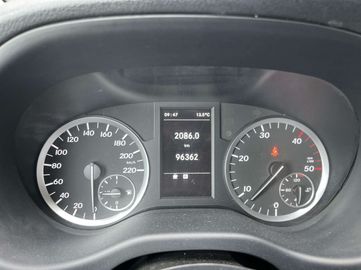 Car image 26