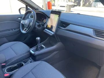 Car image 16