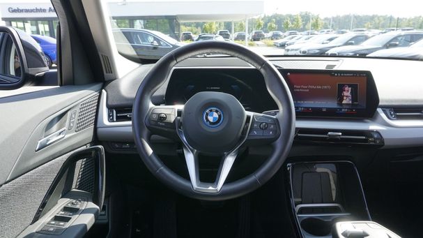 BMW iX1 xDrive30 230 kW image number 14